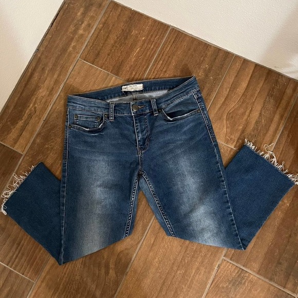 Free People Pants - Free People Capri Jeans w/ Raw Edge Hem Size: W 27